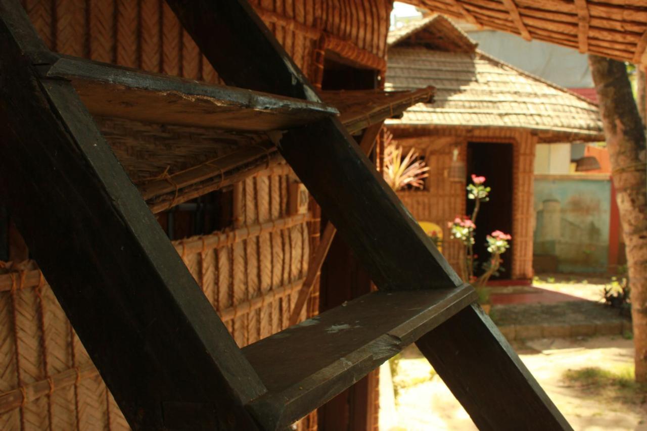 Elara Beach View Homestay Alappuzha Luaran gambar
