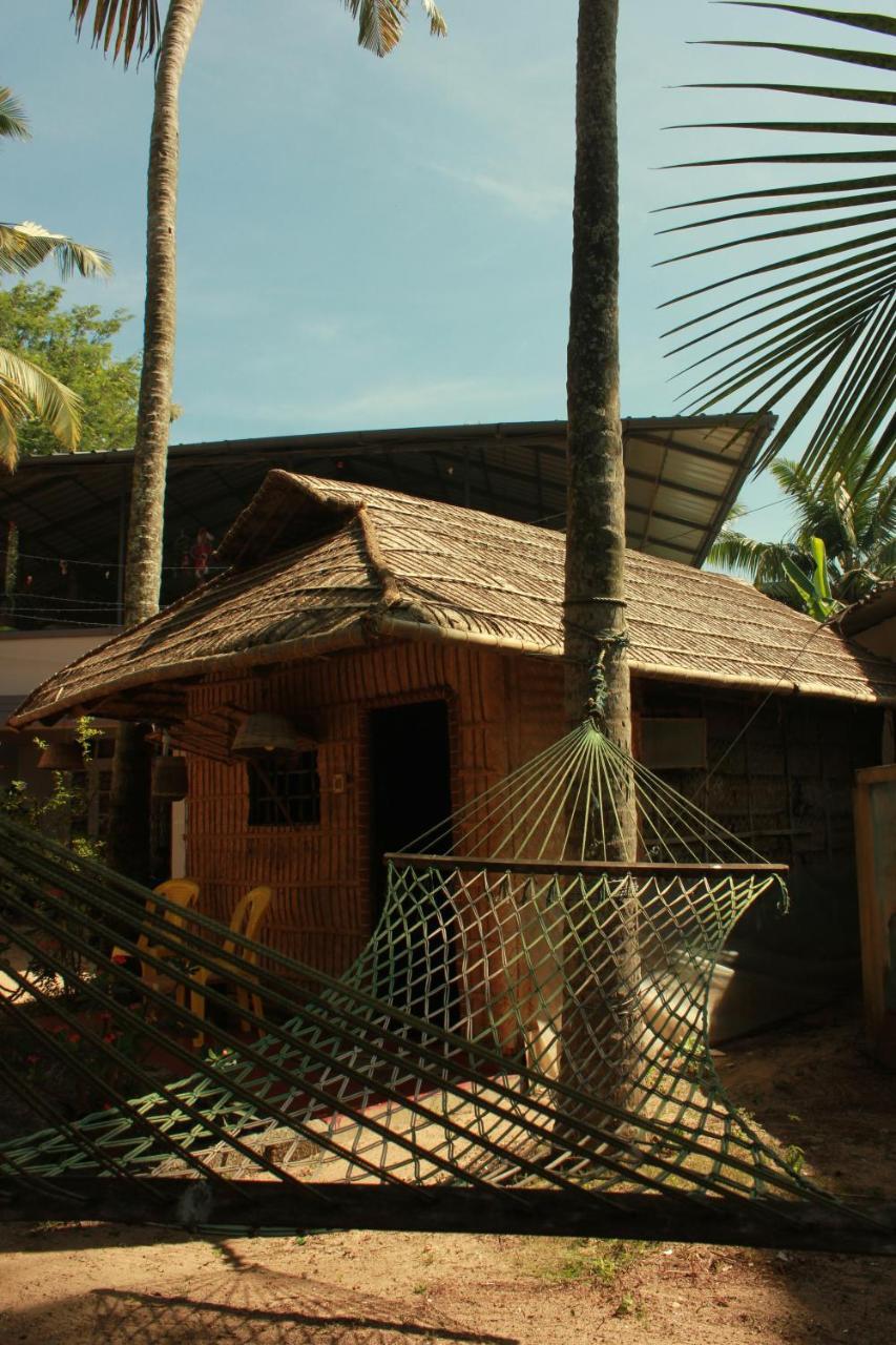 Elara Beach View Homestay Alappuzha Luaran gambar